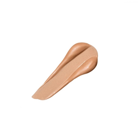Charlotte Tilbury Hollywood Flawless Filter Foundation - Picture 4 of 9